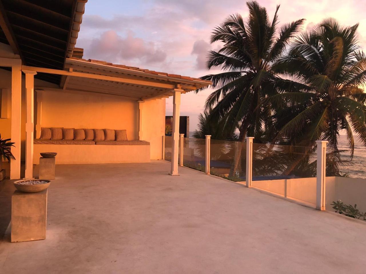 Galle Henna Beach House Unawatuna Exteriör bild